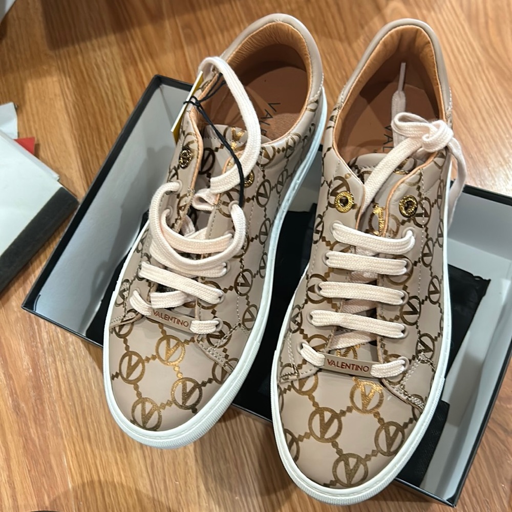 Valentino woman shoes